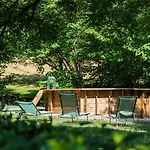 Holiday home Un Air De Famille - Maison A La Campagne Pour 10 Personnes - Piscine - Jardin - Guinguette Saint-Pierre-de-Buzet